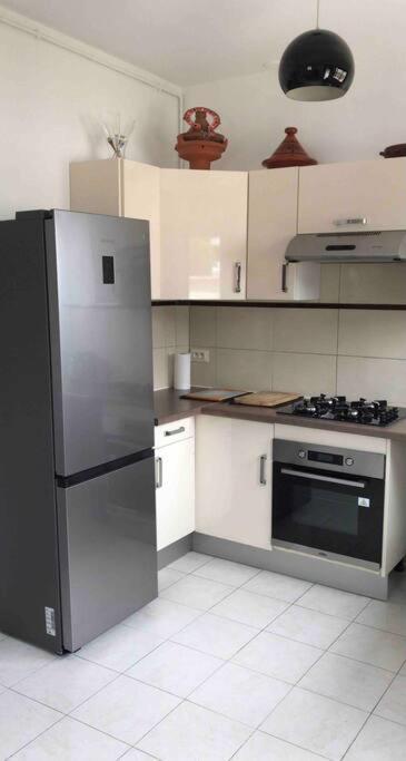 Haut De Maison Entierement Renove Avec Garage Carnoux-en-Provence Экстерьер фото