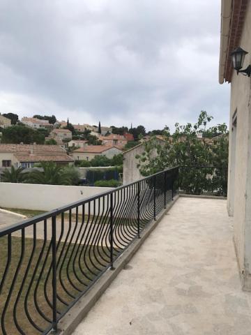 Haut De Maison Entierement Renove Avec Garage Carnoux-en-Provence Экстерьер фото